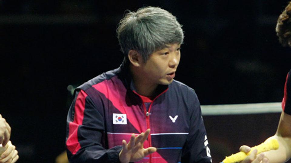 Mantan pebulutangkis Korea Selatan yang kini jadi pelatih Kang Kyung-jin.